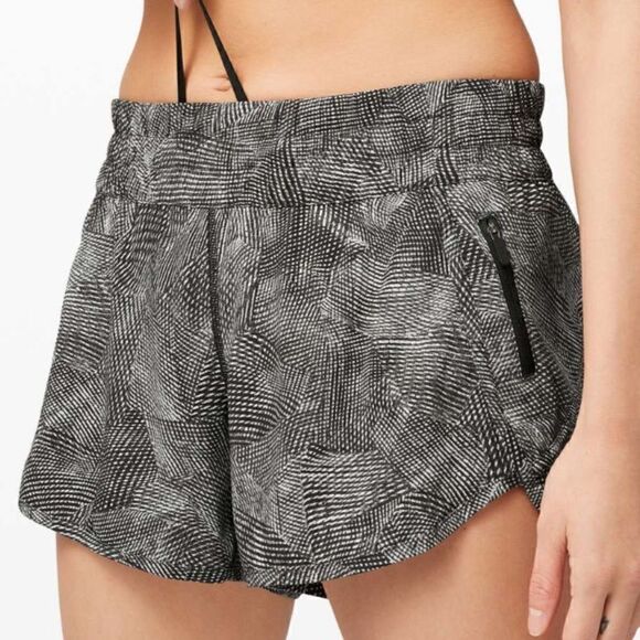 Lululemon Tracker Short V *4" - Picture 3 of 7